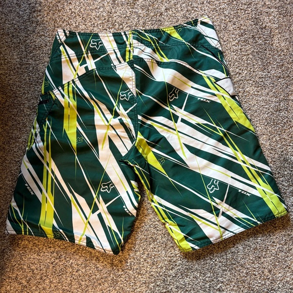 Fox Men's Dark and Light Green Board Shorts/Swim Trunks - Picture 4 of 7